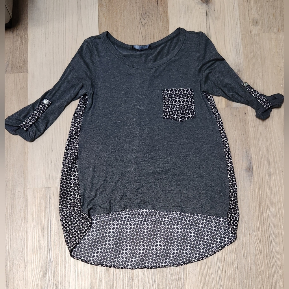 Ezra Women's High, Low Black and Grey Top sz S BIN K
